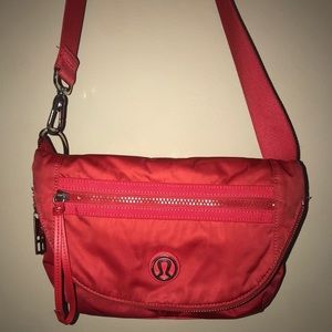 Lululemon festive bag